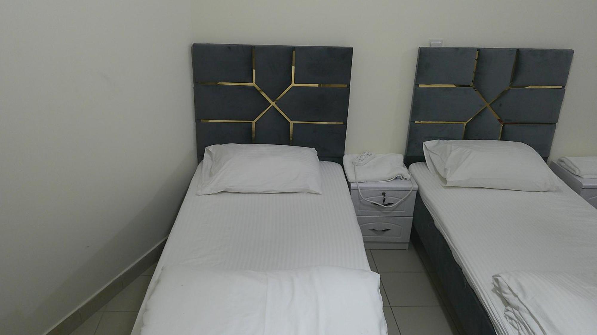 Ruby Star Hostel Dubai F2 Extérieur photo