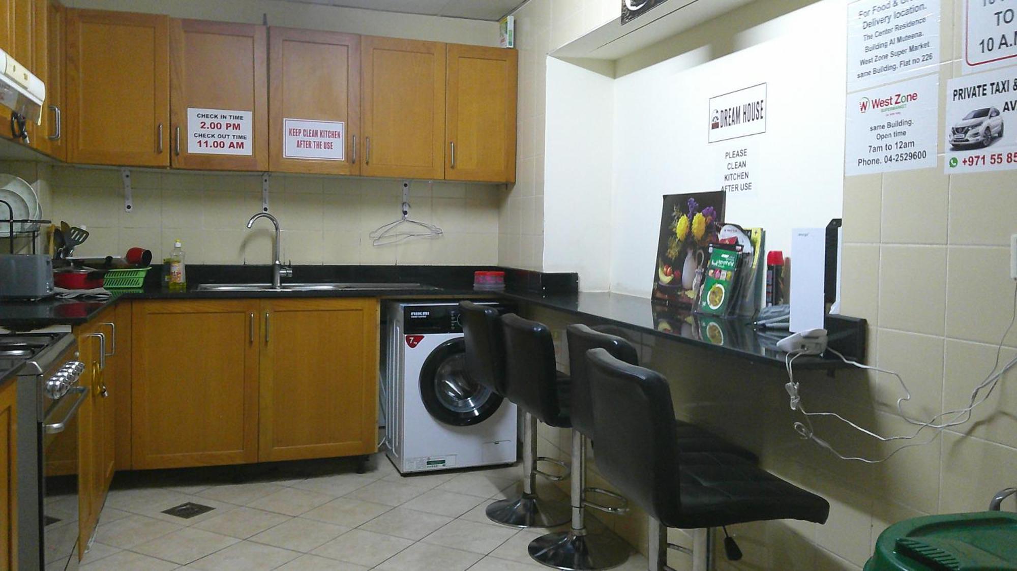 Ruby Star Hostel Dubai F2 Extérieur photo
